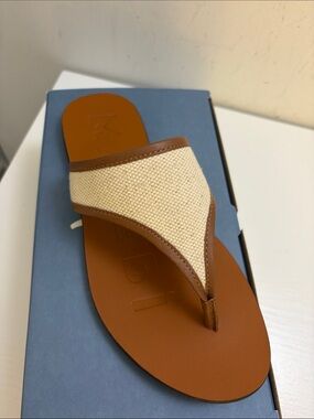 Manebí Leather Thong Sandal - Natural & Tan